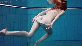 Diana Zelenkina's poolside seduction show