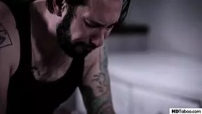 Creepy landlord's room: Aubrey Sinclair’s first experience