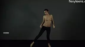 18-year-old Zina shows off her ballerina skills in this gymnastics video