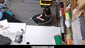 Naked college girl's steamy solo show