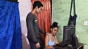 Big-boobed slut gets employer's tip