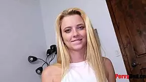 Taboo scene with her stepdad turns into an 18+ scene with Riley Star