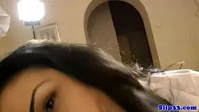 Smiling European amateur teen lubing her lips and tongue with older man before the sex Produk Fehler