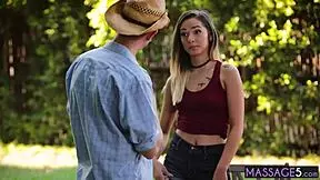 Curvy young and stunning Jaye Summers helps her inexperienced friend make her afternoon sexcapade enjoyable
