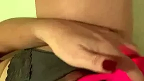Tight pussy grip allows hands-free vibrator use
