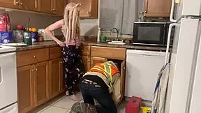 Daddy plumber teaches petite teen how to pleasure him