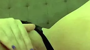 Petite blonde's solo session explodes