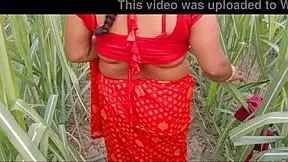 Married woman has hot outdoor sex with two lovers at once