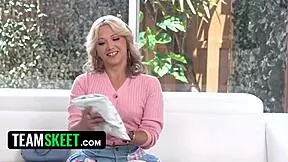 A new 18-year-old amateur’s first sex video is here!