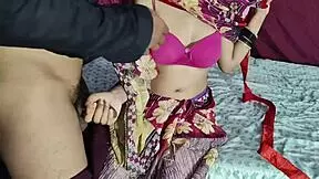 Big-boobed Indian housewife gets pounded