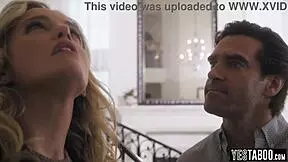 Horny MILFcraves cock in her anus;Stretching facedevil