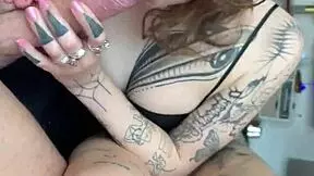 Tattooed teen plays toys before deep anal