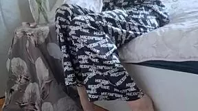 Elza Kom in nylon tights, showcasing her feet and panty fetish