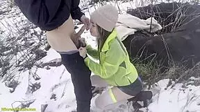 My girlfriend is so horny and she gets fucked in public place
