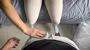 Big booty Latina in tight gym leggings gets fucked from behind