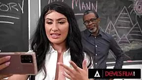 Old teacher's discipline sparks intense classroom encounter