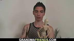 Yo, watch these young boys bang an old nude lady from both sides! 😜